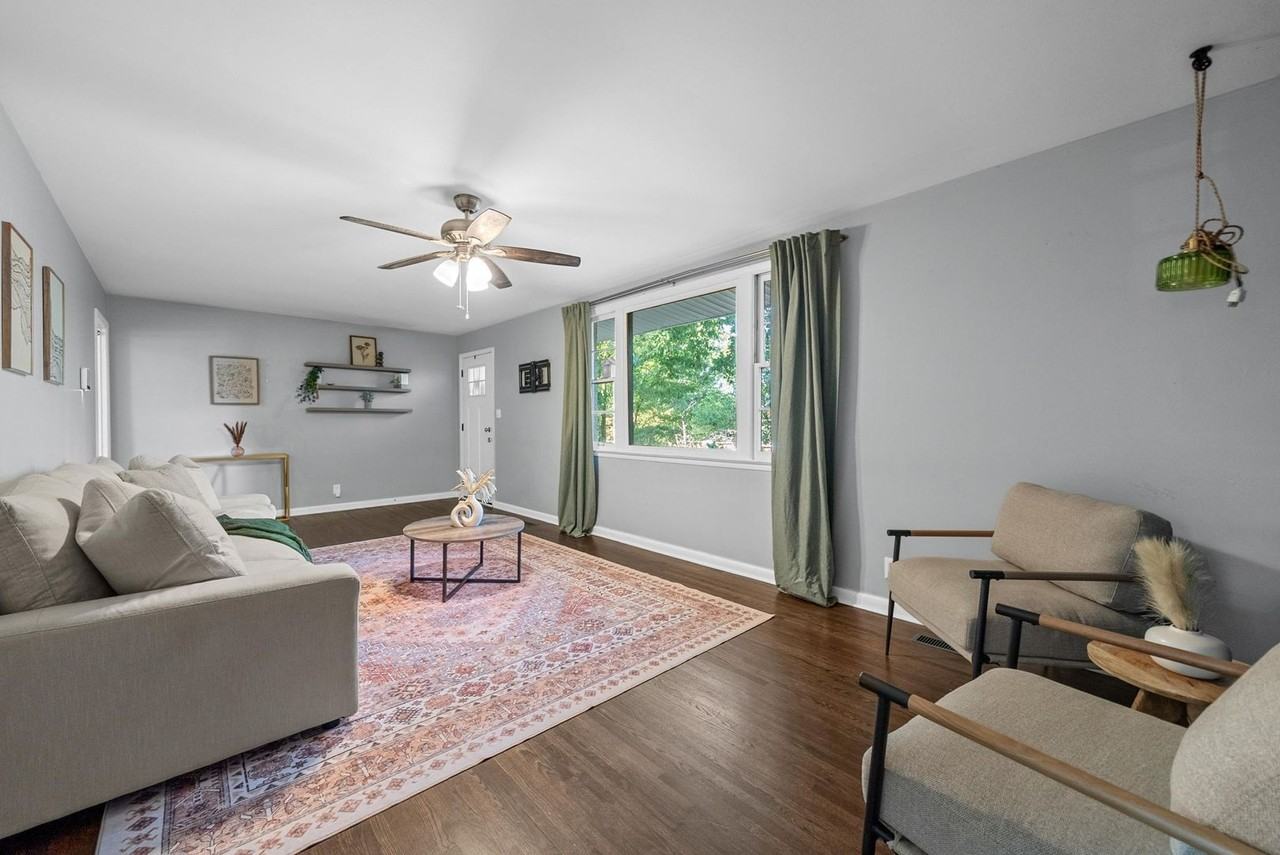 102 Preston Dr - Photo 6 of 33