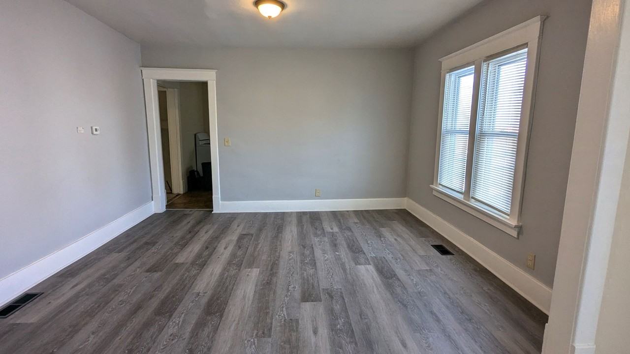 2901 Temple Street - Photo 2 of 12