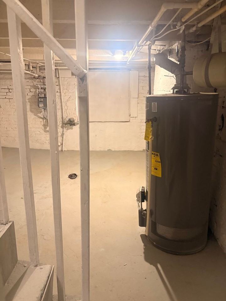 424 N Rose St - Photo 3 of 13