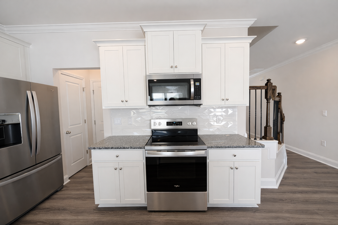 377 Creekview Rd - Photo 4 of 16