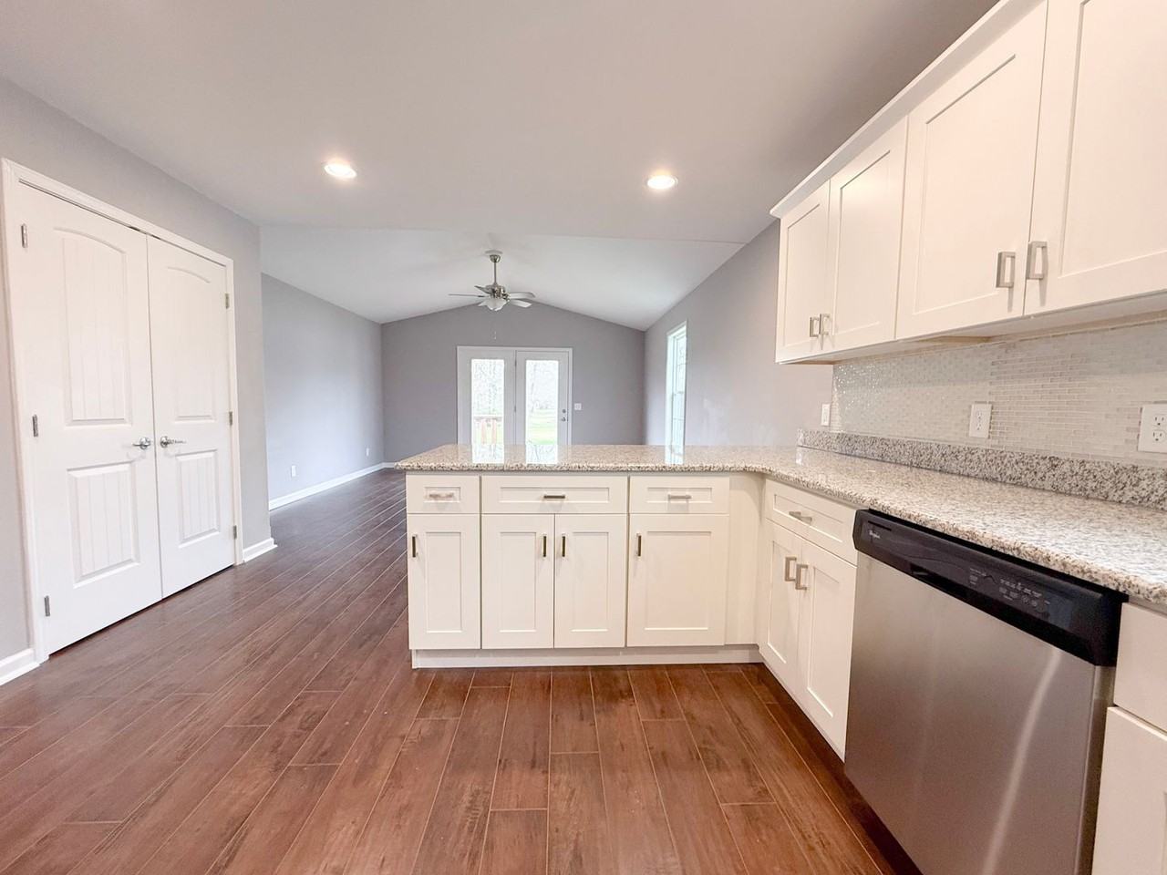 409 Buffalo Valley Rd - Photo 5 of 31