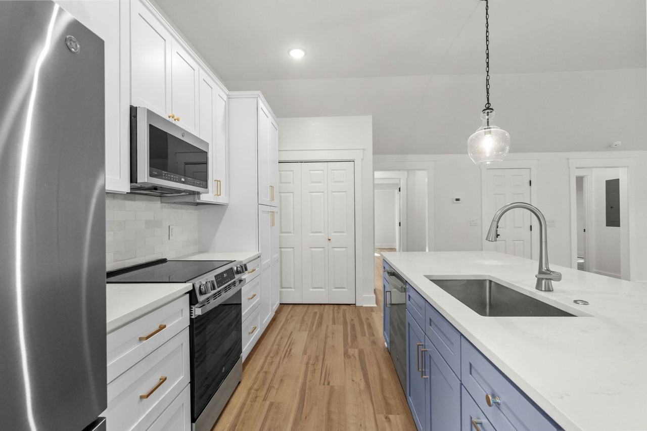 331 Sparrow Dr - Photo 5 of 35