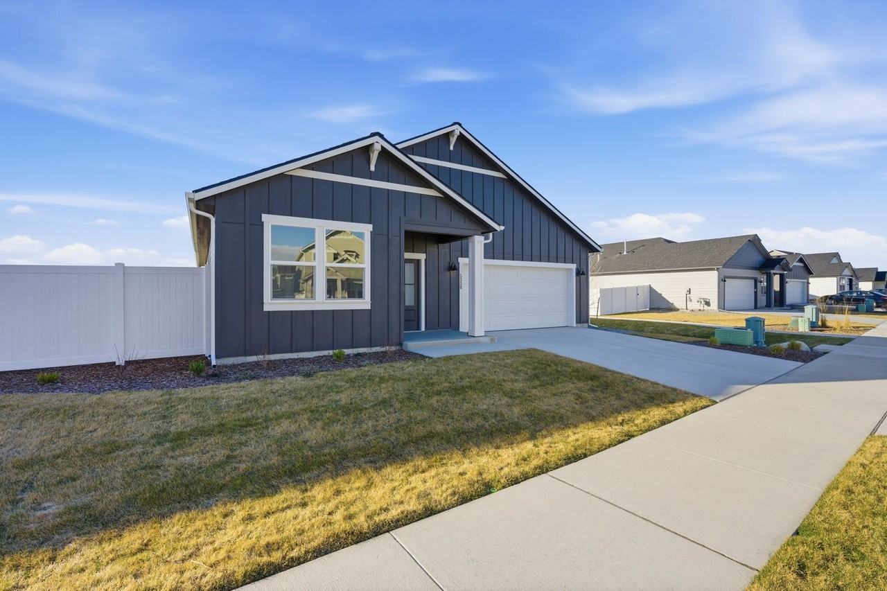 5338 E Dorado Ave - Photo 2 of 33