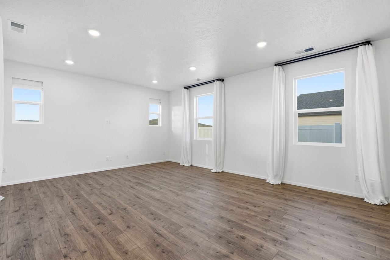 5338 E Dorado Ave - Photo 7 of 33