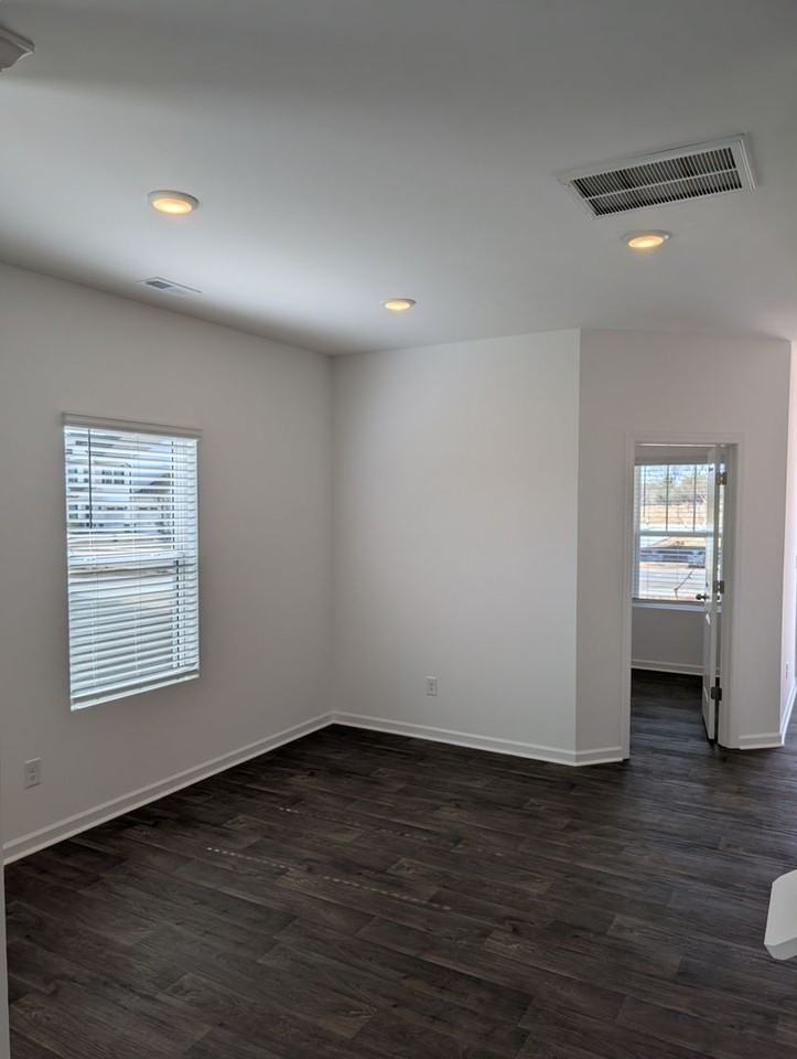 450 Babbling Brook Ln - Photo 5 of 18