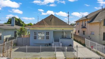 featured image of 640 E 54th St