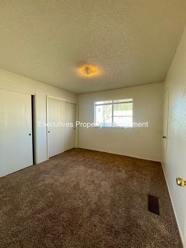 Determine Dr - Photo 7 of 18