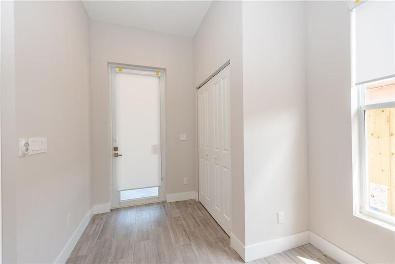 1105 Ne 2nd Ave - Photo 7 of 18