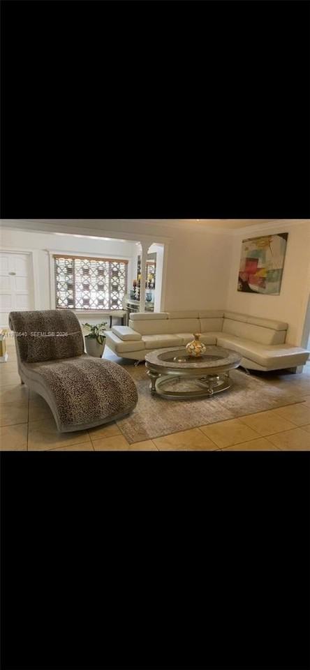 7750 Ramona St - Photo 4 of 12