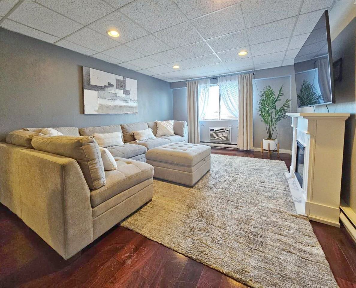 111 Foster St - Photo 3 of 7