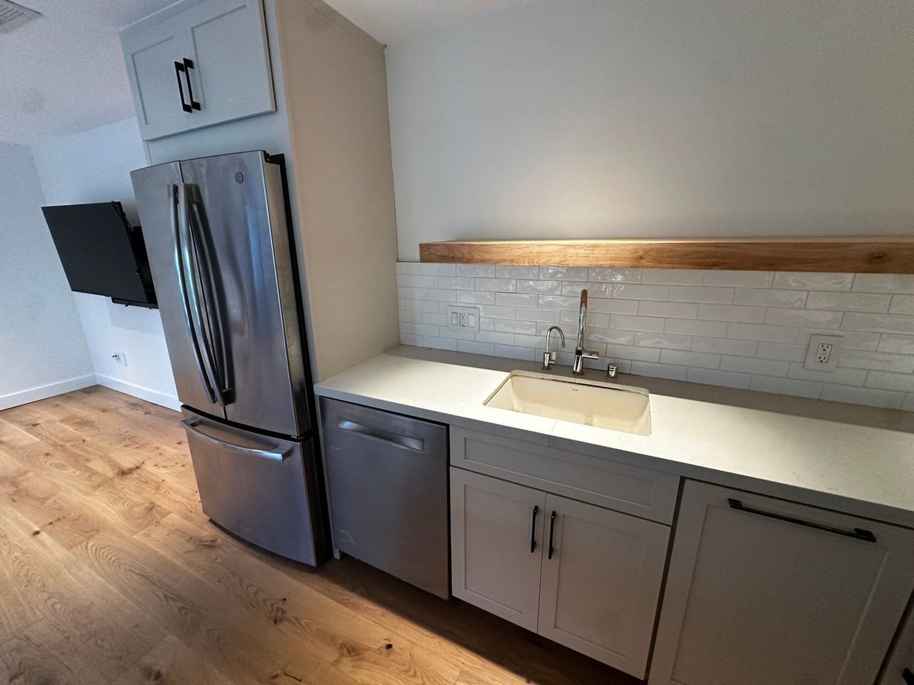 1384B Florida St - Photo 6 of 14