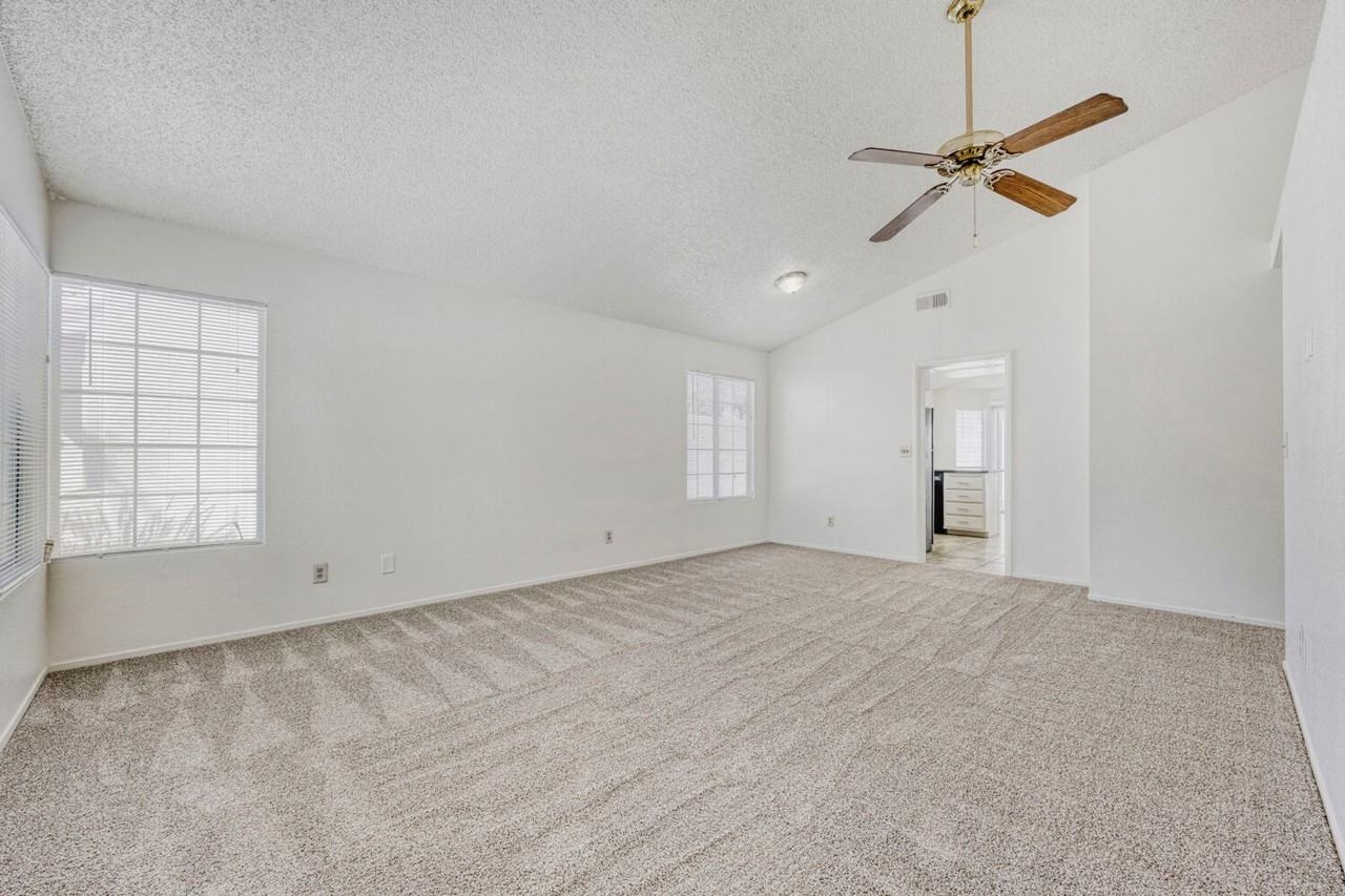 6472 Burlwood Way - Photo 5 of 17