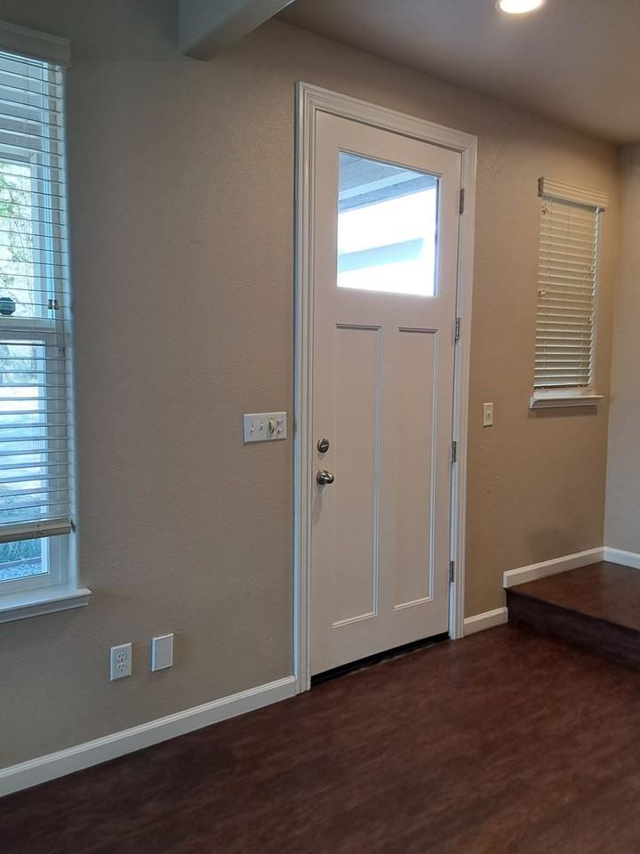 2204 Estes Rd - Photo 3 of 29