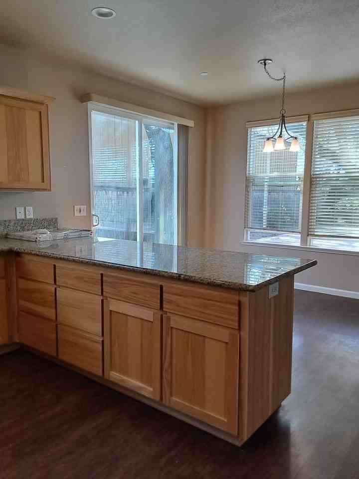 2204 Estes Rd - Photo 6 of 29