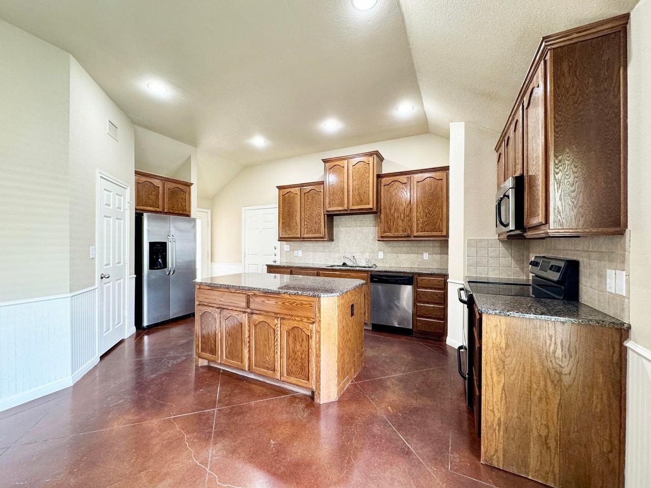 9820 Salem Way Unit B - Photo 5 of 17