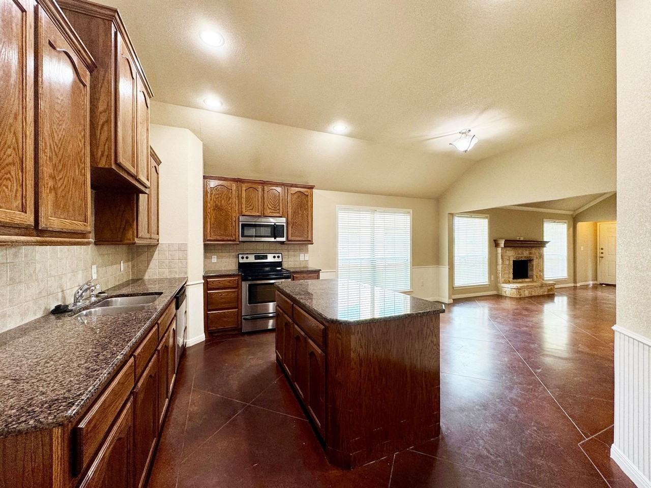 9820 Salem Way Unit B - Photo 6 of 17