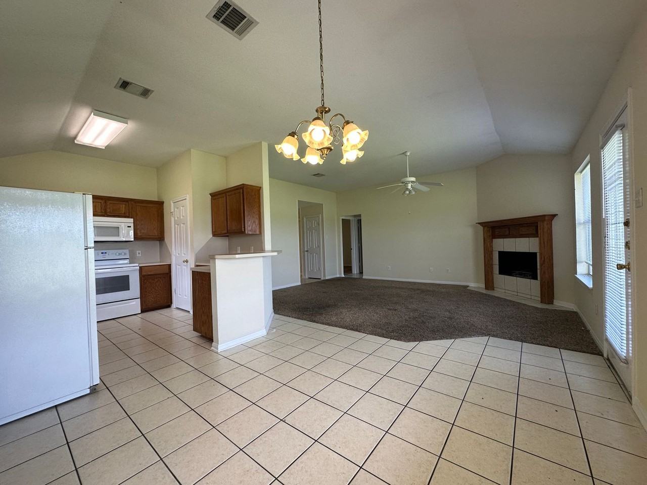 720 Park Meadows Dr - Photo 4 of 12