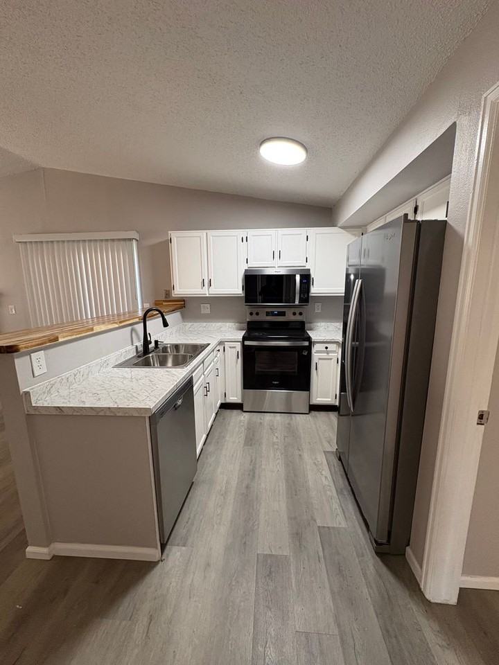 6693 Pony Express Dr - Photo 6 of 23