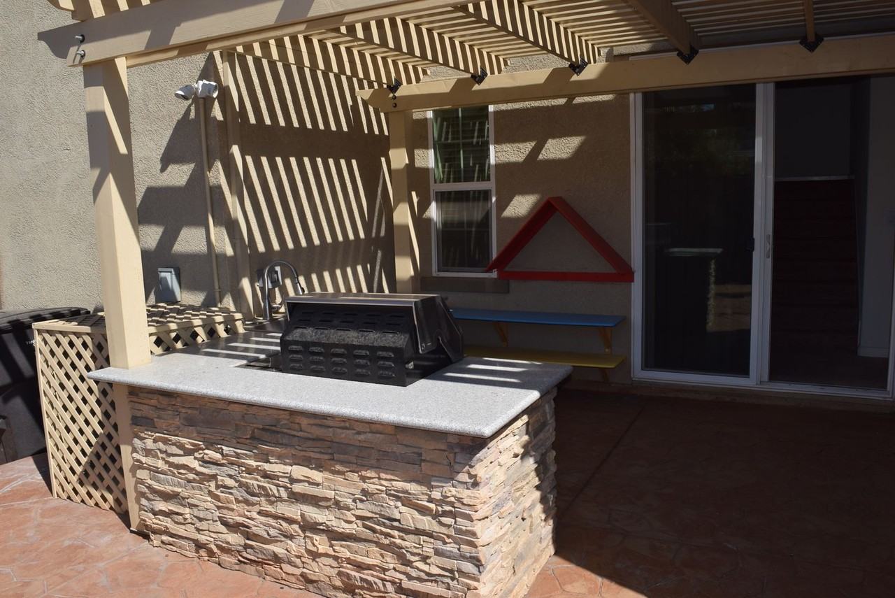 378 W Abbey Ln - Photo 7 of 16