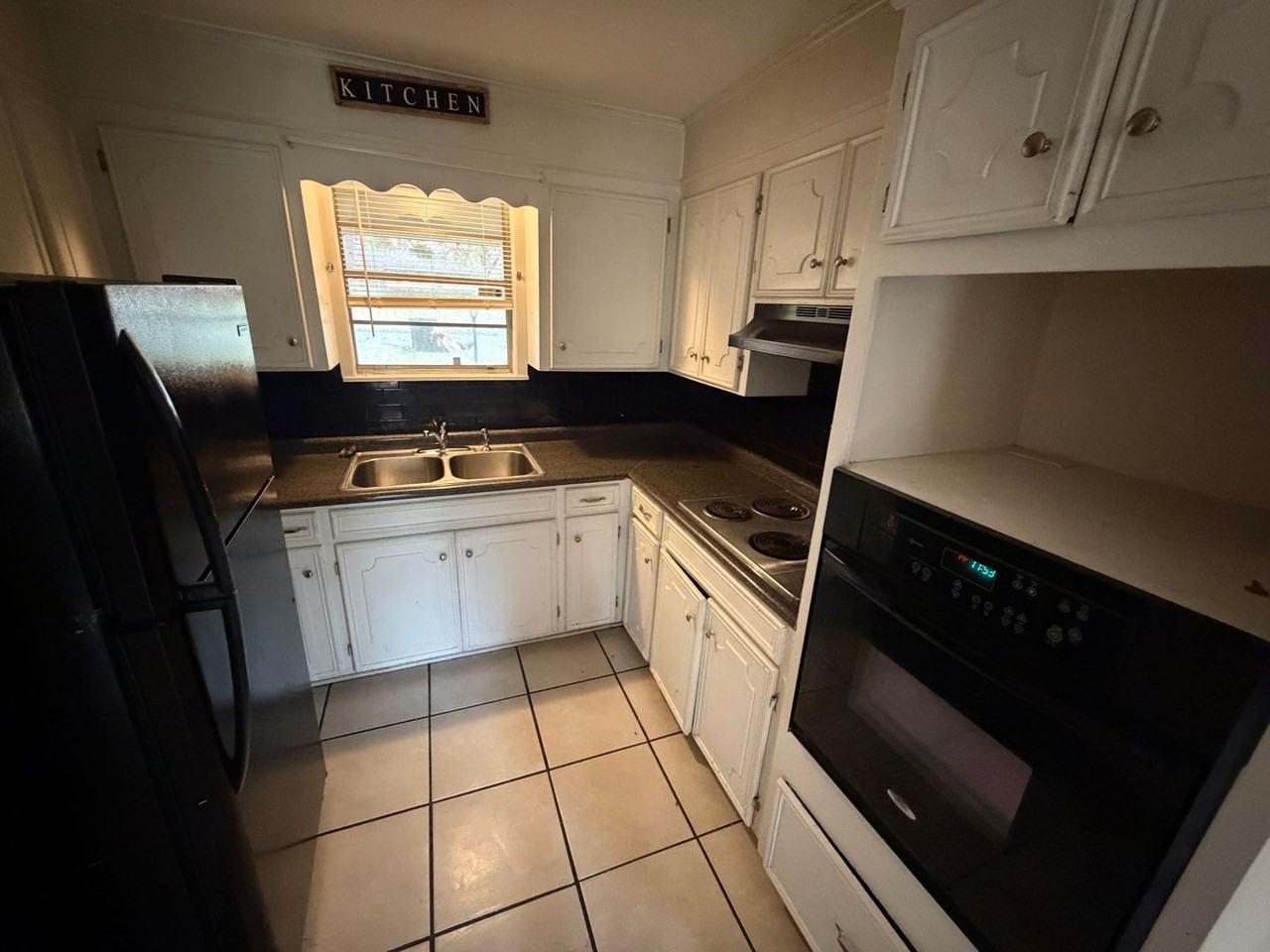 9374 Blom Blvd - Photo 5 of 12