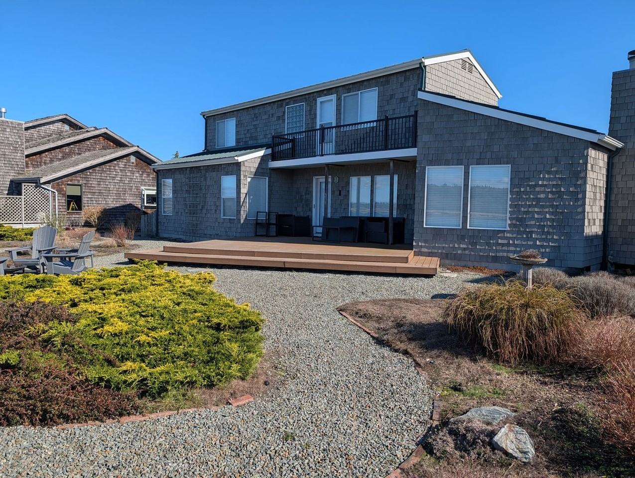 14864 Channel Dr - Photo 2 of 16