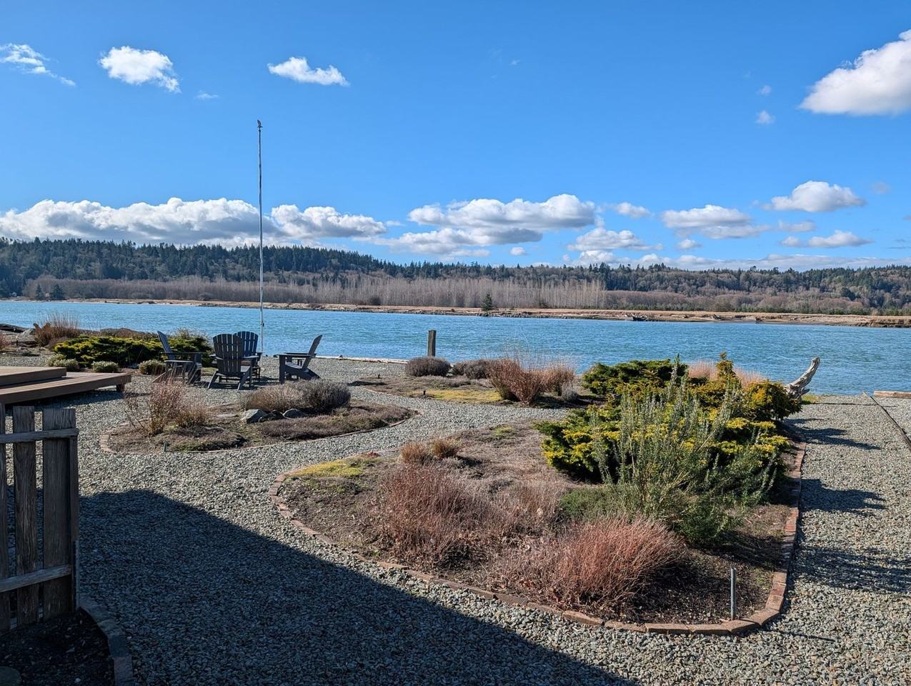 14864 Channel Dr - Photo 4 of 16