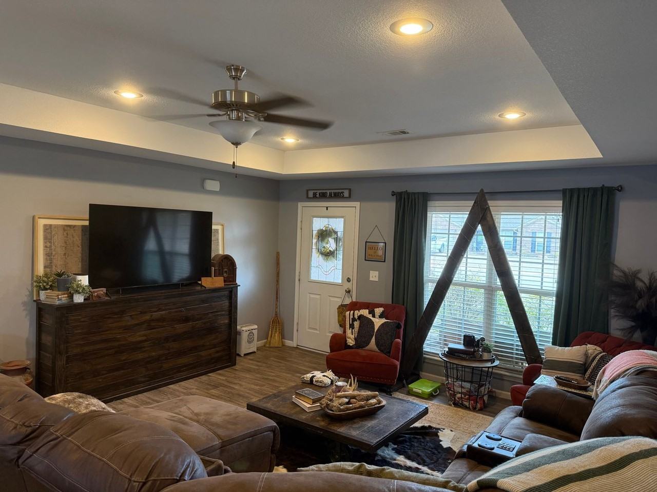 4582 Edinburgh St - Photo 2 of 3