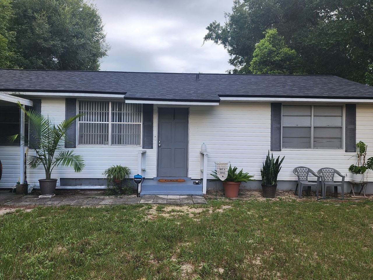 555 Sw Nightingale St - Photo 2 of 13