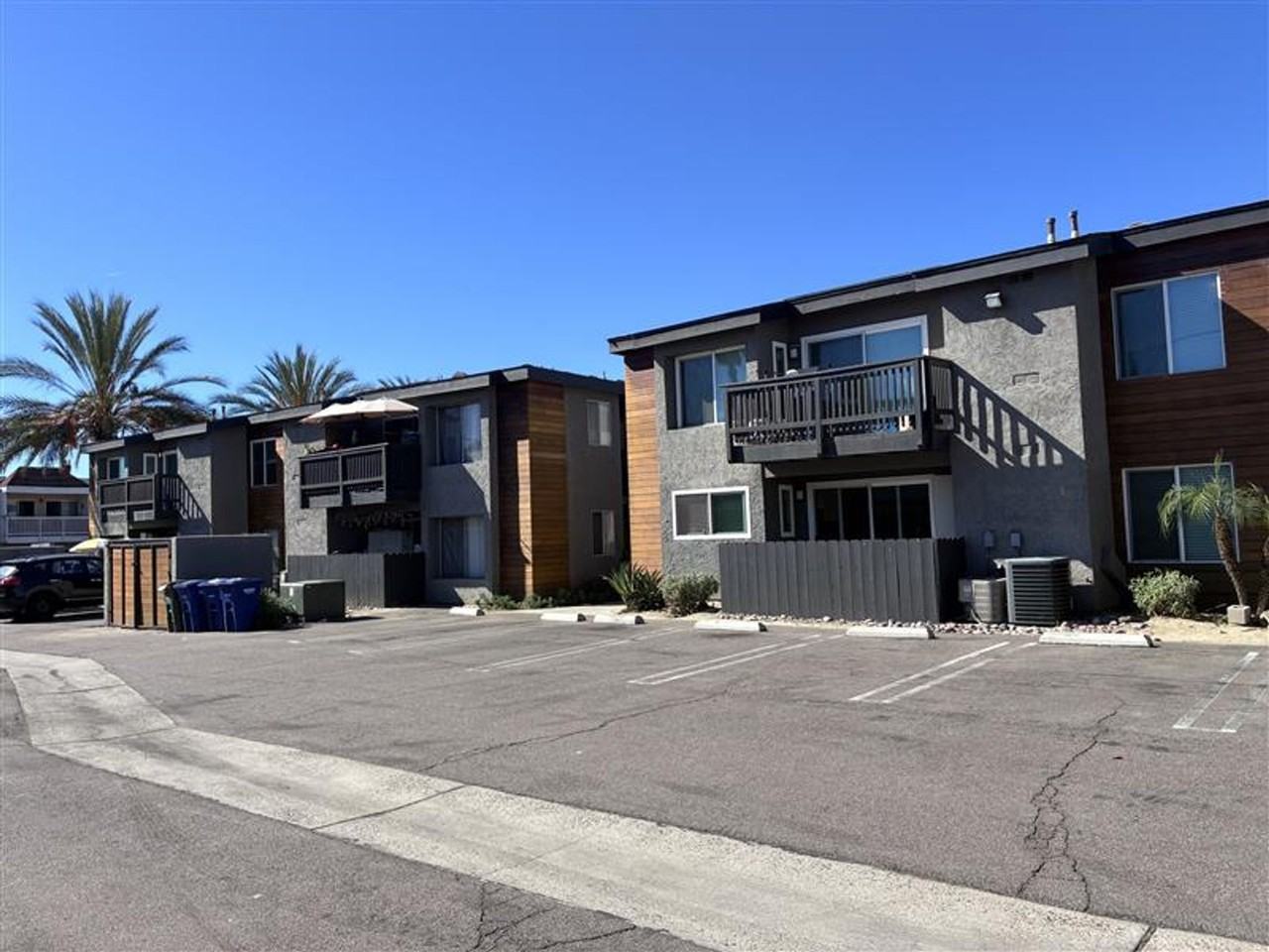 Clark Street Terrace - Photo 2 of 6