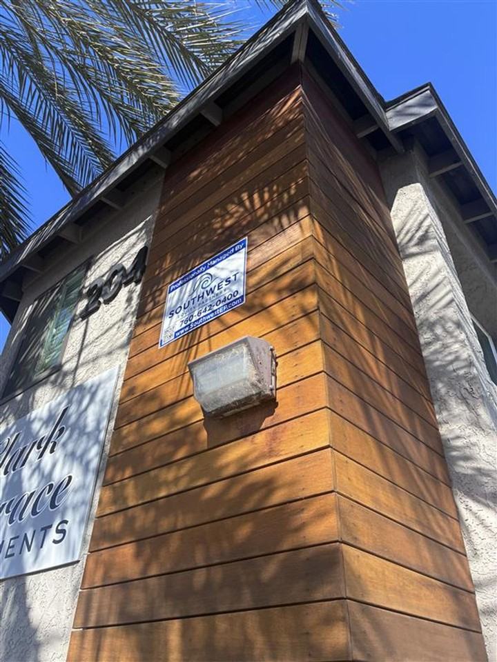 Clark Street Terrace - Photo 6 of 6