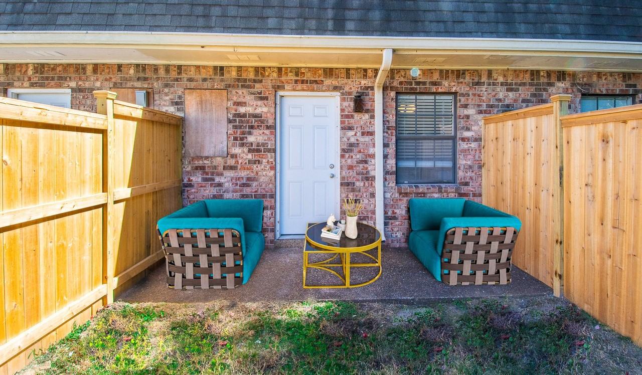 324 Walton Ferry Rd - Photo 7 of 11