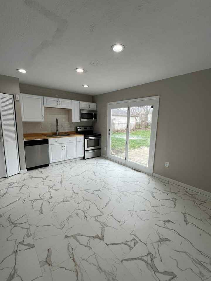 924 Northridge Rd - Photo 3 of 18