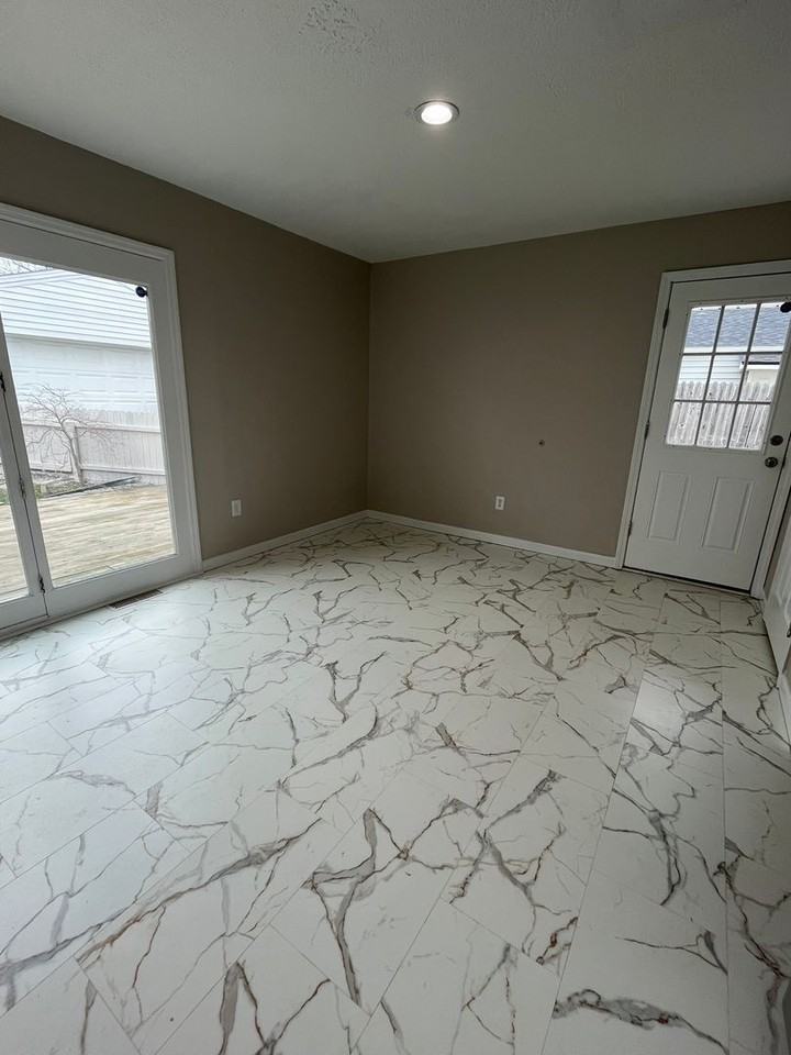 924 Northridge Rd - Photo 4 of 18