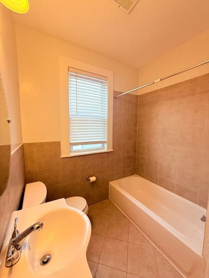 120 Todd Pl Ne - Photo 5 of 25