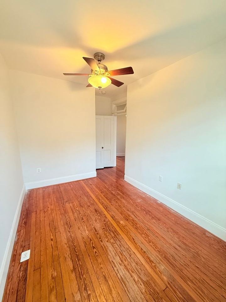 120 Todd Pl Ne - Photo 3 of 26
