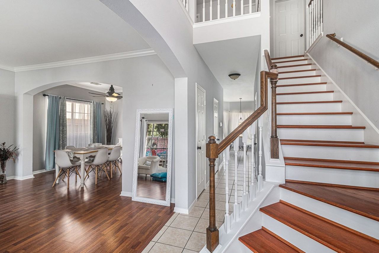 11230 Sunshine Park Dr - Photo 4 of 41