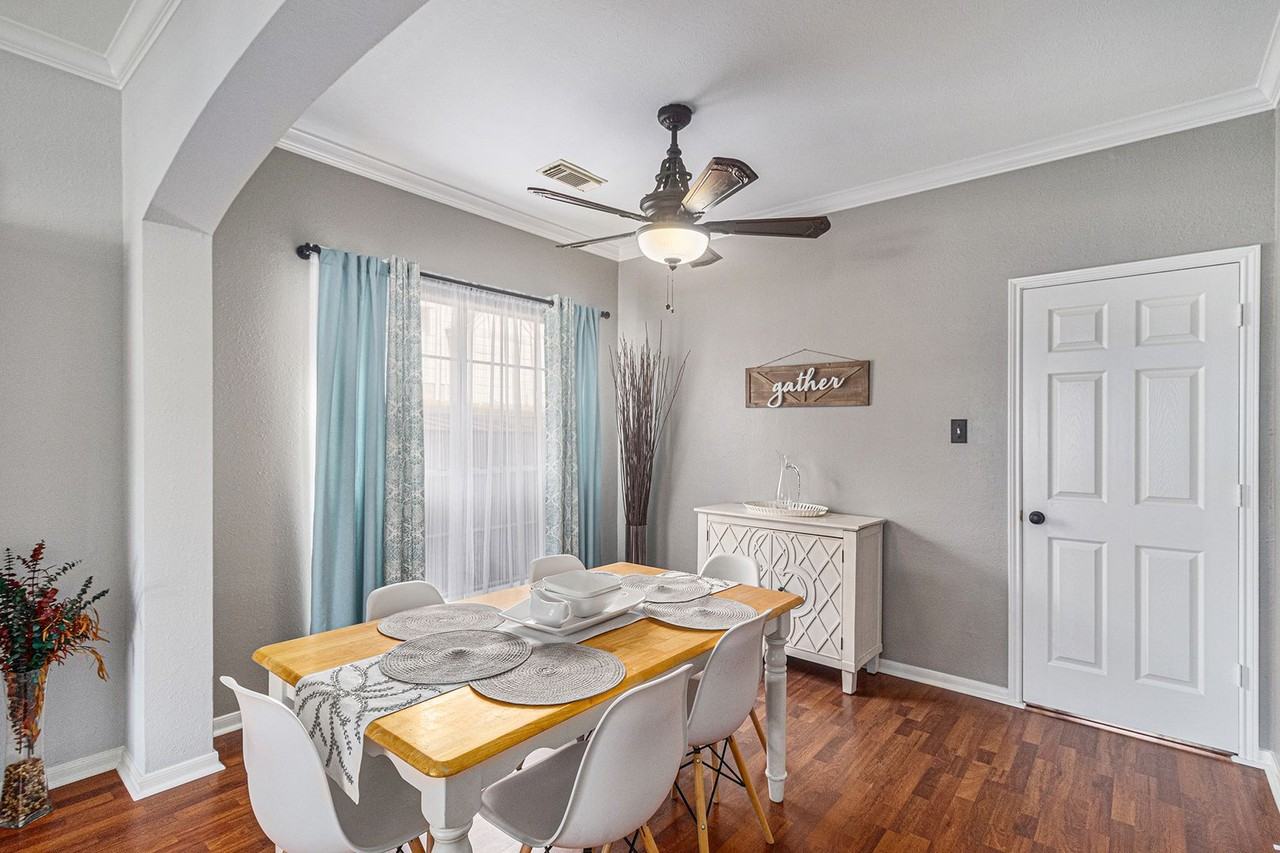 11230 Sunshine Park Dr - Photo 5 of 41