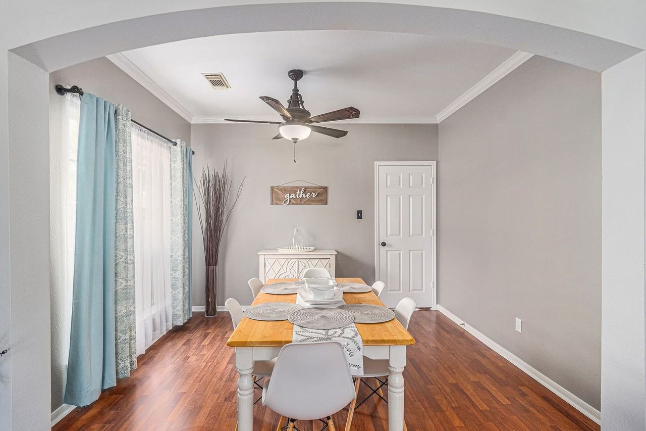 11230 Sunshine Park Dr - Photo 6 of 41