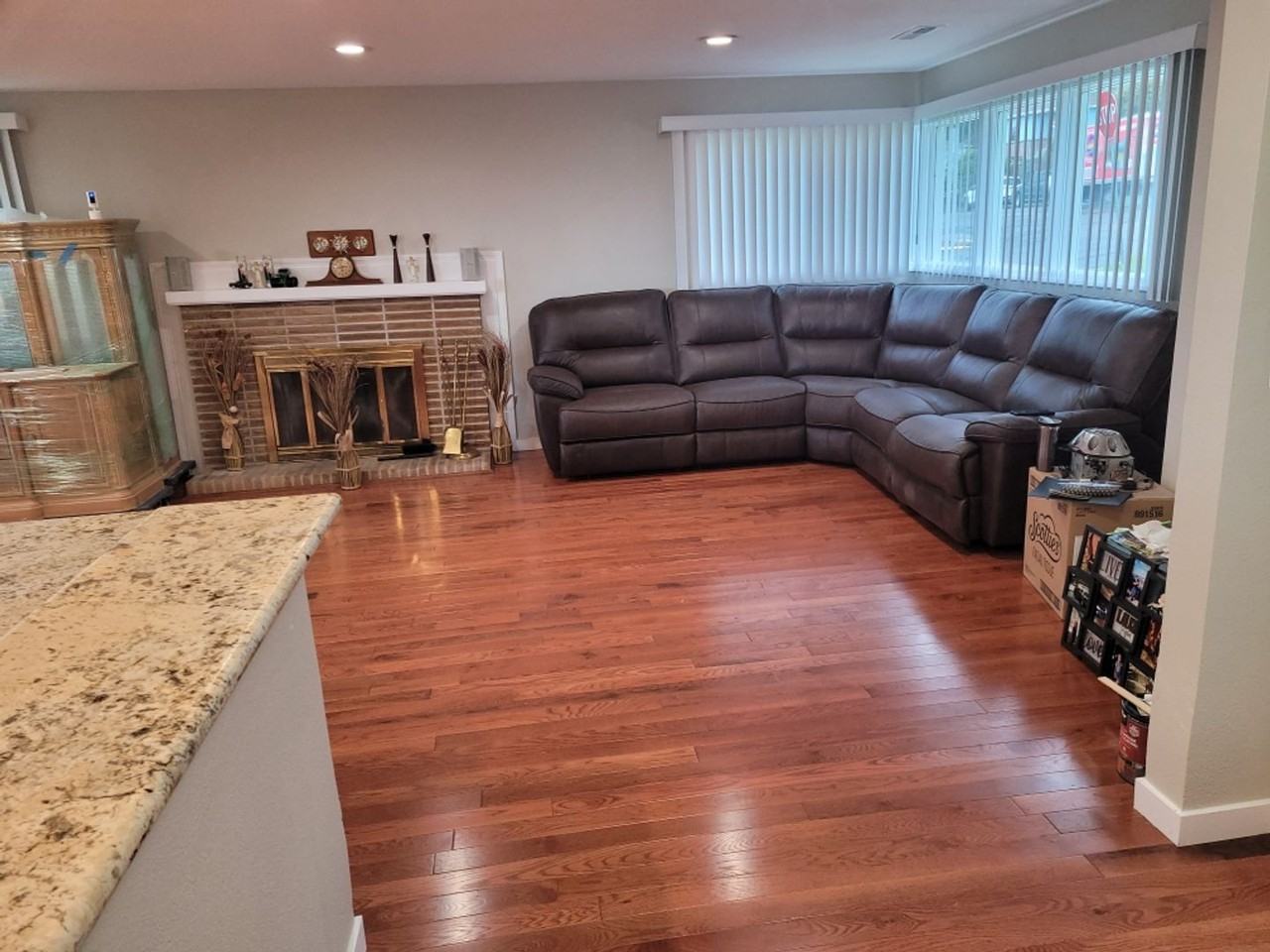 417 E B St - Photo 5 of 17