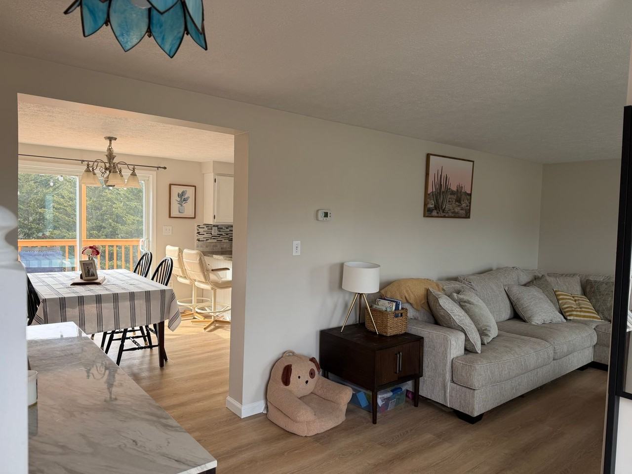 1060 Stafford Dr - Photo 3 of 18