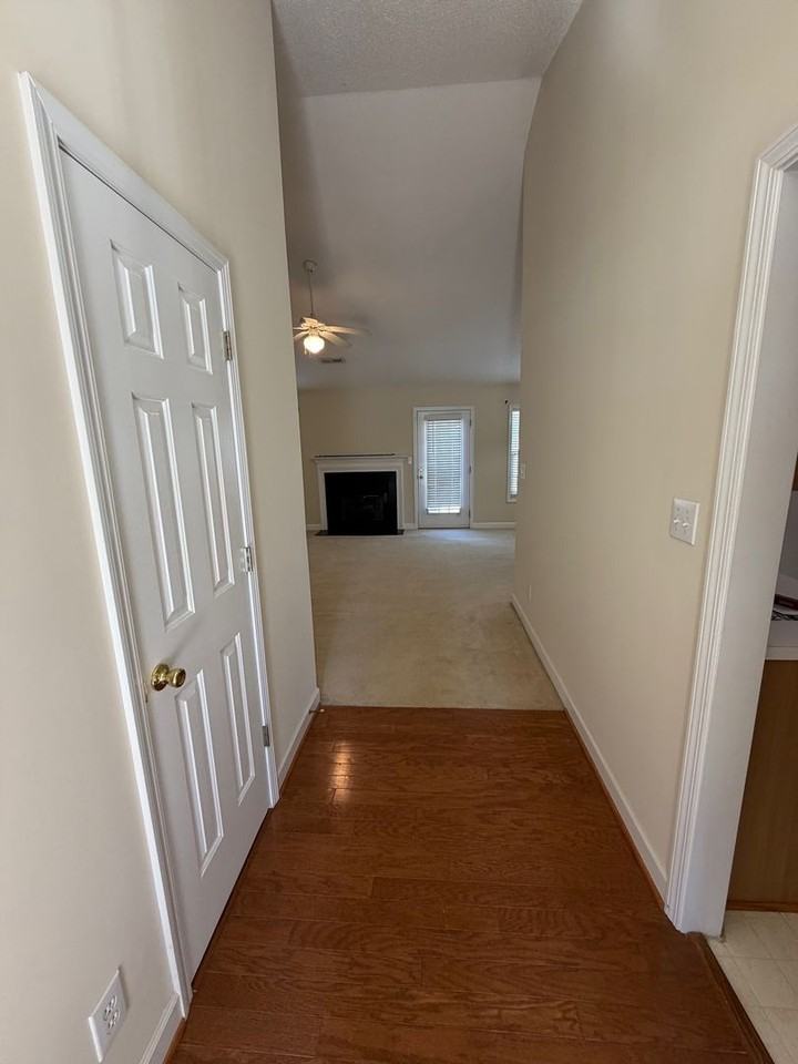 694 Huntingdon St - Photo 2 of 23