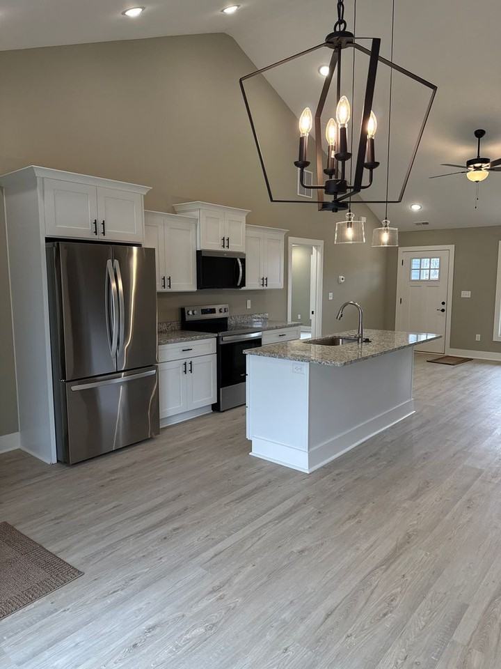 2038 Harmony Ln - Photo 3 of 20