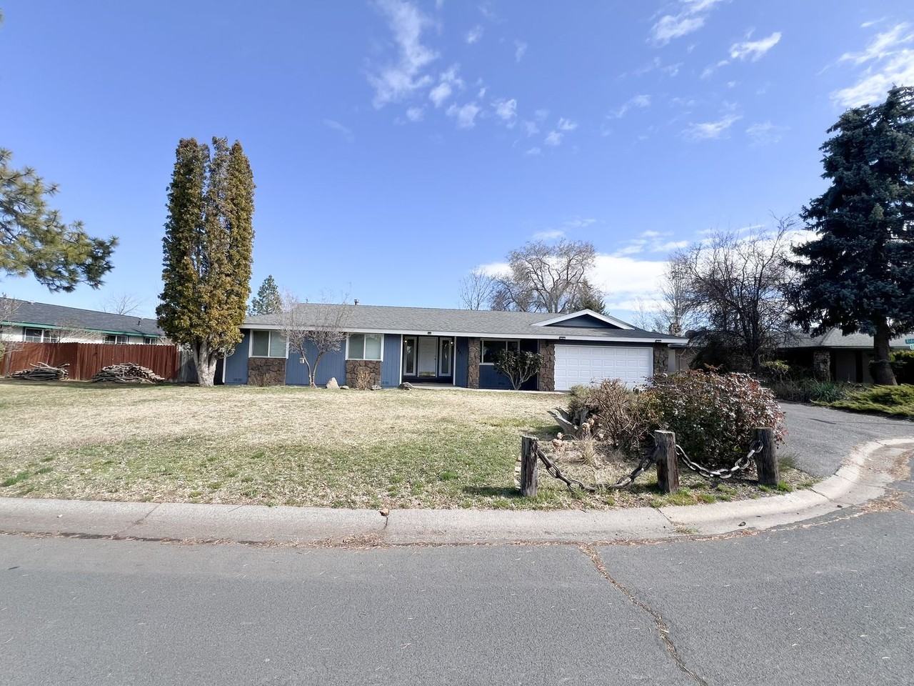 4881 Driftwood Dr - Photo 2 of 28