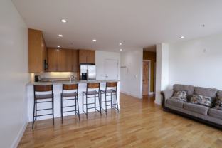 371 30th St #201 - Photo 1 of 1