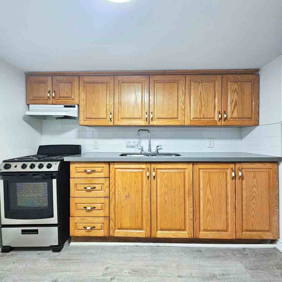 129 Bowie Avenue #B - Photo 5 of 10