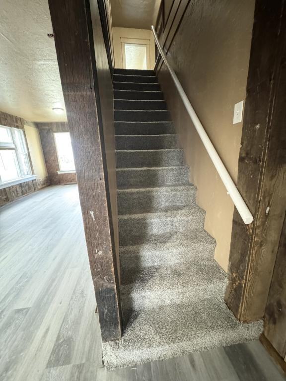 302 Parry St - Photo 7 of 13