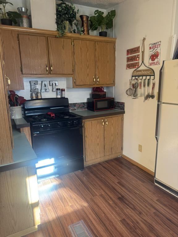 8162 Horn Rd - Photo 3 of 11