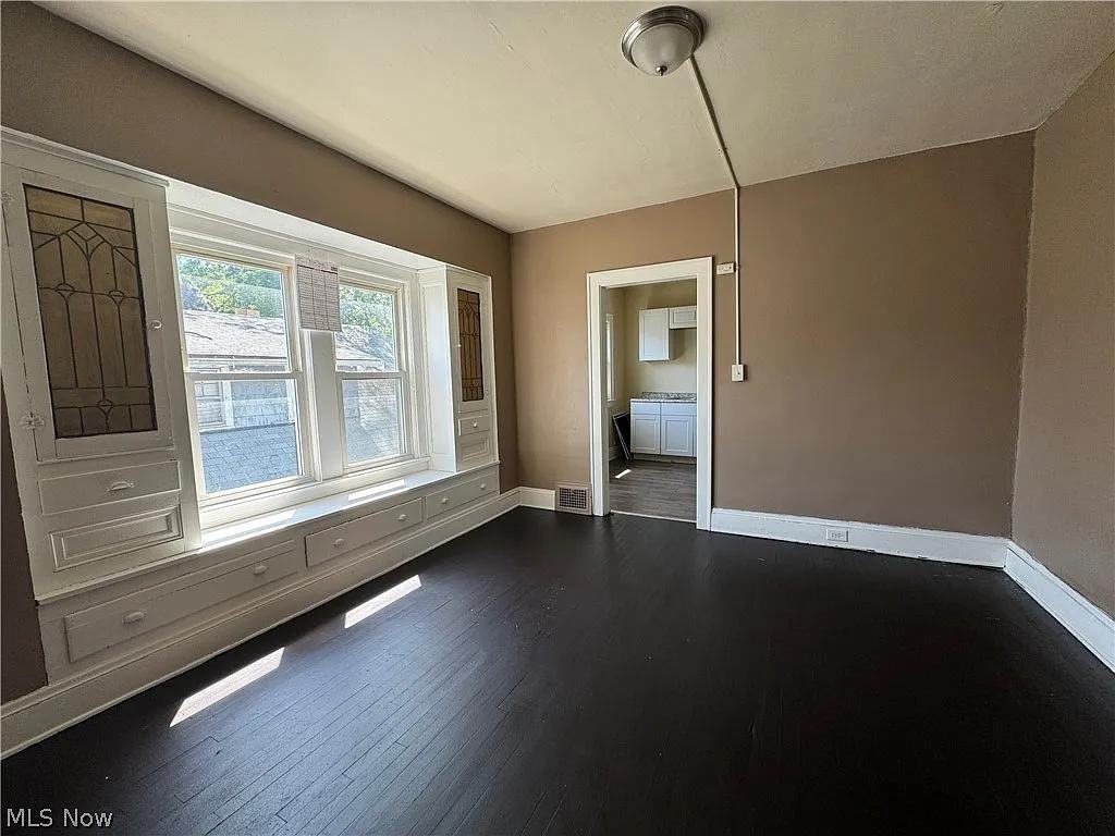 13214 Svec Ave - Photo 4 of 15