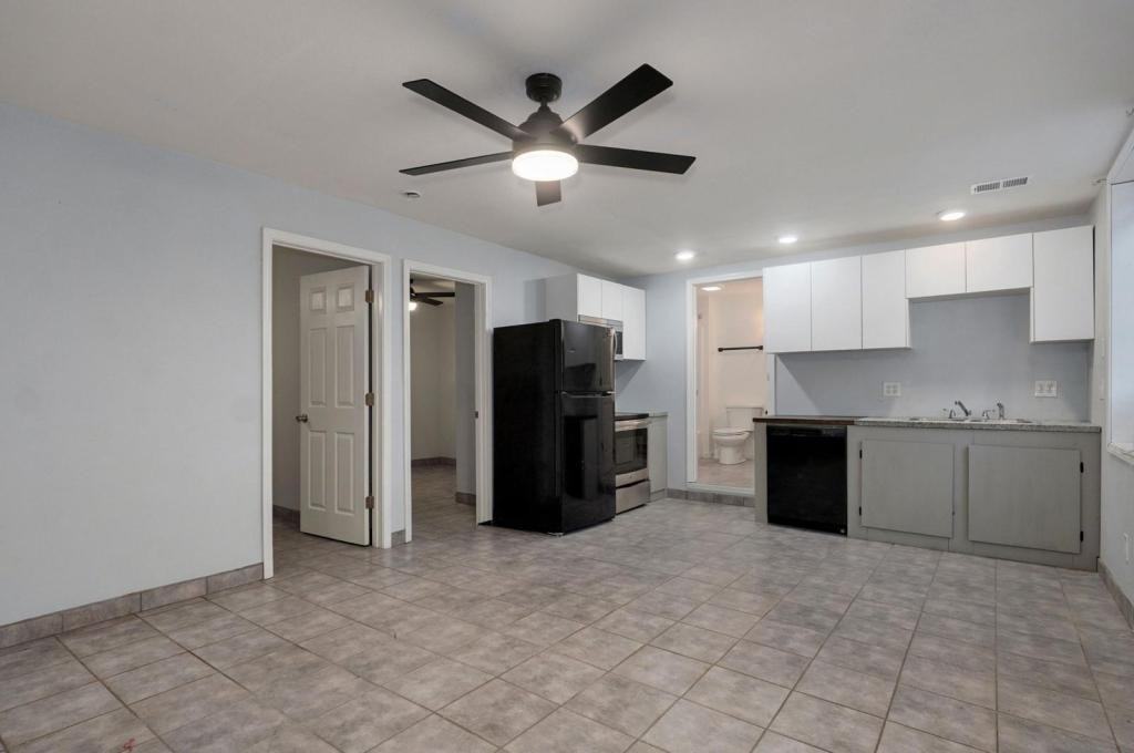 22148 Main St - Photo 3 of 9