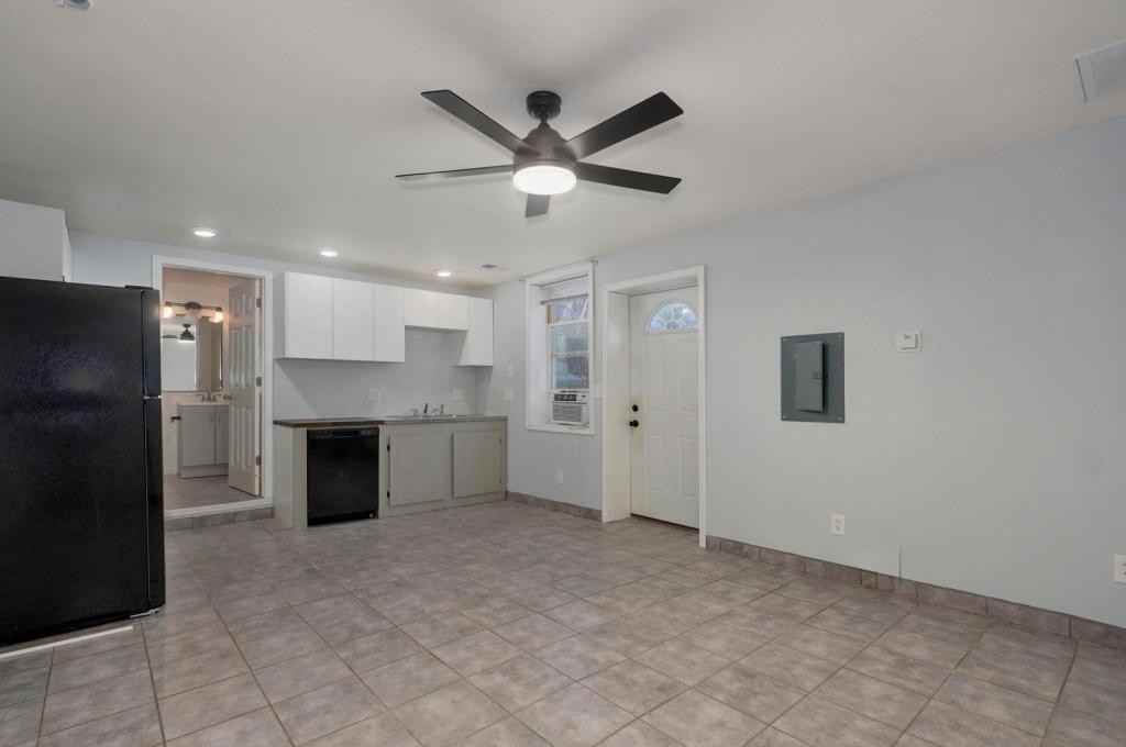 22148 Main St - Photo 4 of 9